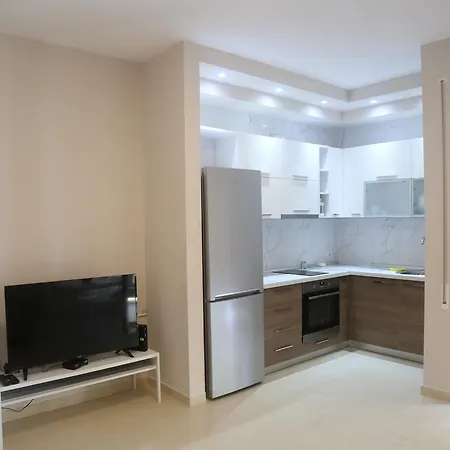 Claudine Apartment *